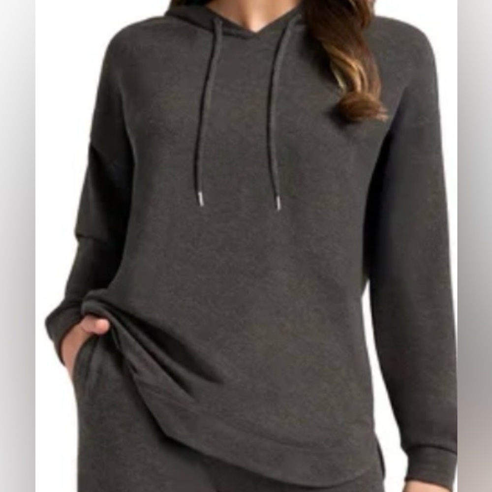 Hoodie by Max & Mia